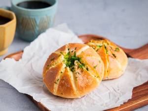 Korean Garlic Cream Cheese Bread