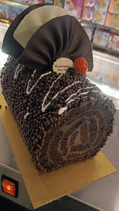 Crispy Belgium Chocolate Swiss Roll(1kg)