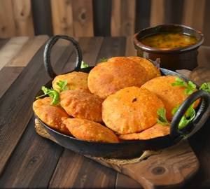 Aloo ki sabji and poori
