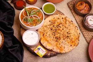 Aloo Parantha With Curd & Choley