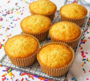 Vanilla muffin [1 piece]