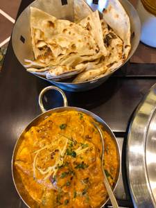 Kadai Paneer With 2 Naan
