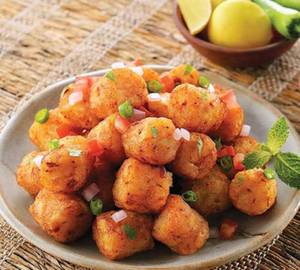 Chilli Garlic Potato Bites  [6 Pieces]