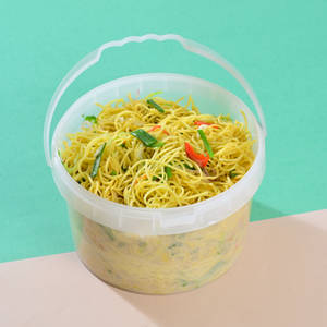 Veg Hakka Noodles Mega Bucket (Serves 10-12)