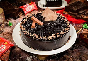 Kitkat Cake (1/2 Kg)