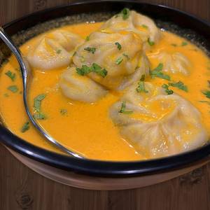 Veg jhol momos