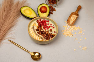 Green Gold Avocado Smoothie Bowl (350 Gms)