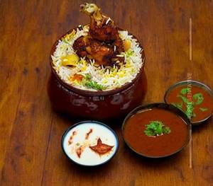 Hyderabadi Chicken Biryani 