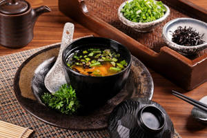 Classic Japanese Miso Soup