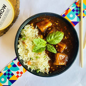 Chilli Paneer With Rice Meal Bowl
