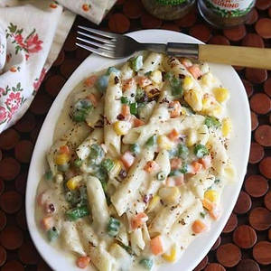 White Sauce Pasta