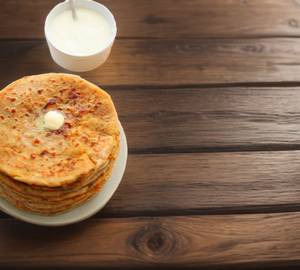 2 onion paratha with curd