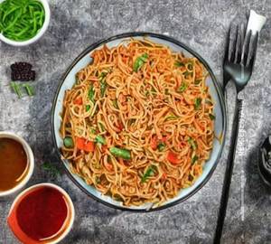 Schezwan Noodles Chicken