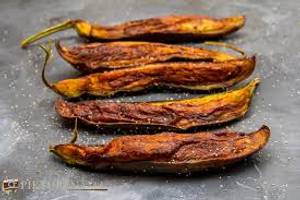 Lomba begun bhaja [2 pieces]