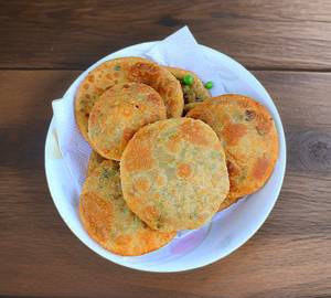 ​Aloo Matar Kachori [2 Pcs]