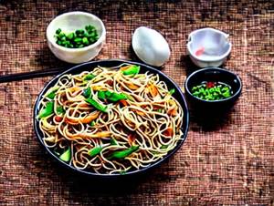 Chicken Hakka Noodles