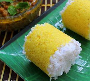 Cholam (corn) puttu + chicken curry