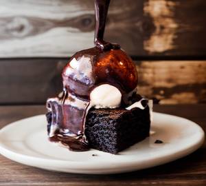 Brownie With Chocolate Sauce & Vanilla Ice Cream