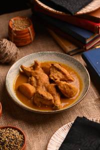 Lebu Pata Diye Murgir Jhol