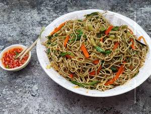 Veg Hakka Noodles