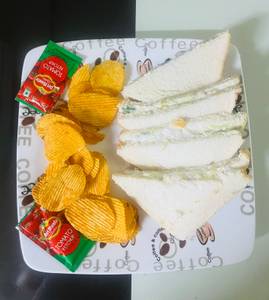 Veg. Mayonnaise Sandwich (4 Pcs)