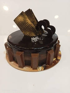 Kitkat Exotic Cake