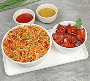 Chicken fried rice with chilly chicken [250 ml]
