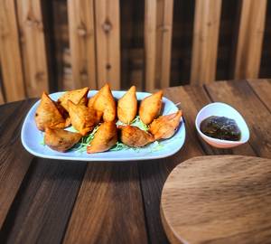 Chicken Kheema Samosa