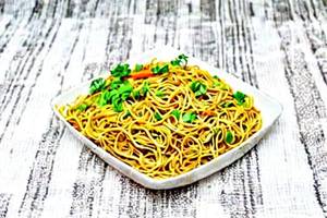 Veg Hakka Noodles