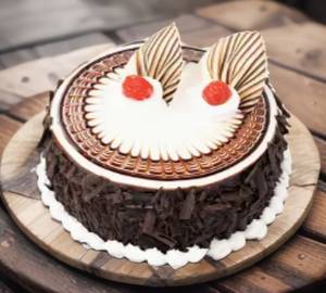 Eggless Black Forest Cake (1/2 kg)