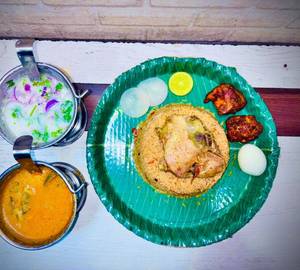 Ambur Chicken Biryani + 1 Egg + Pakoda [2 Pieces]