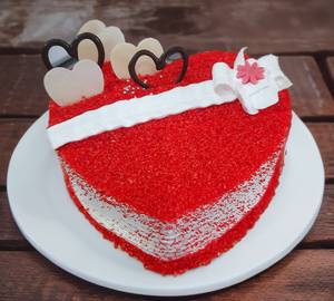 Eggless Red Velvet Cake