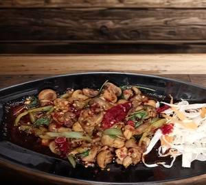 Pad Ka Pao Hed