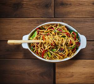 Veg hakka noodles