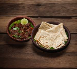 4 Chappathi With Chicken Perattu
