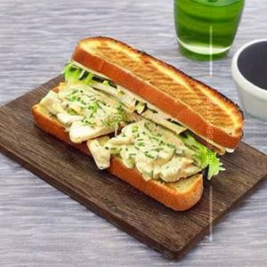 Chicken mayo grilled sandwich