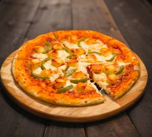 Paneer makhani pizza