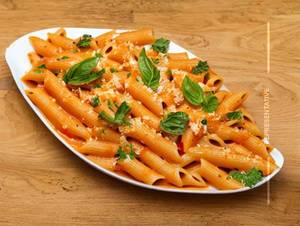 Red sauce pasta