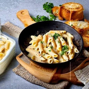 Penne Pasta Chicken Alfredo