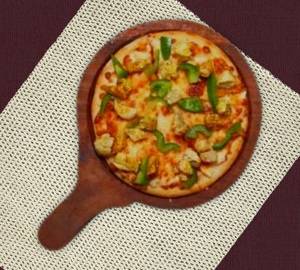 Barbecue sauce pizza with Italian pink sauce