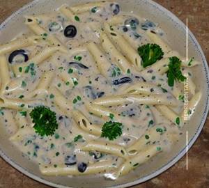 White sauce pasta