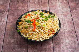 Hakka Noodles Chicken