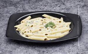 White Sauce Pasta