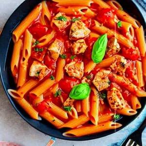Tomato basil chicken pasta