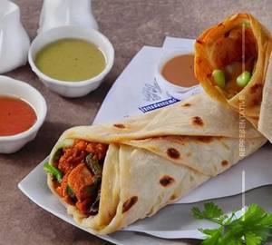 Double egg chicken roll