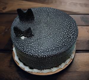 Choco Bar Cake (Eggless)