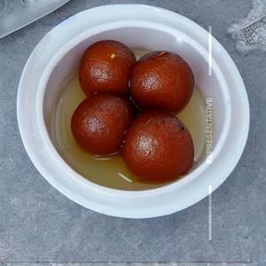 Gulab jamun                                                             