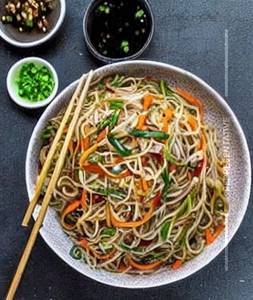 Non veg cantonese hakka noodles