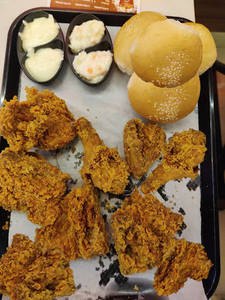 Mega Meal [9 Pc Chicken + 4 Bun]