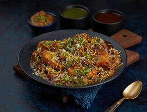 Classic Aloo Tikki Chole Chaat